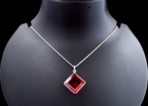 Collana con ciondolo - , donna